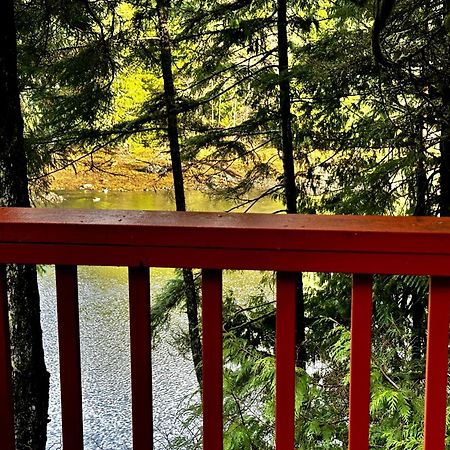 Waterfront Timber Frame Cottage! Уклуелет Екстериор снимка