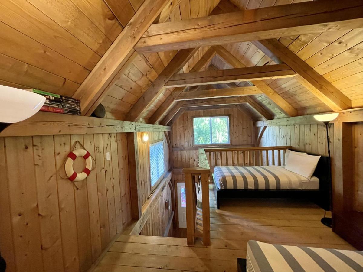 Waterfront Timber Frame Cottage! Уклуелет Екстериор снимка