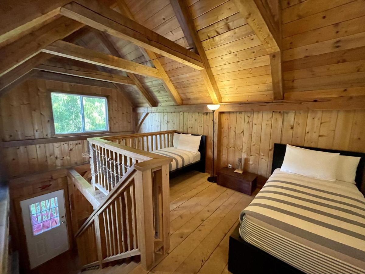 Waterfront Timber Frame Cottage! Уклуелет Екстериор снимка