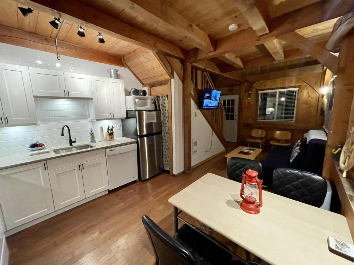 Waterfront Timber Frame Cottage! Уклуелет Екстериор снимка