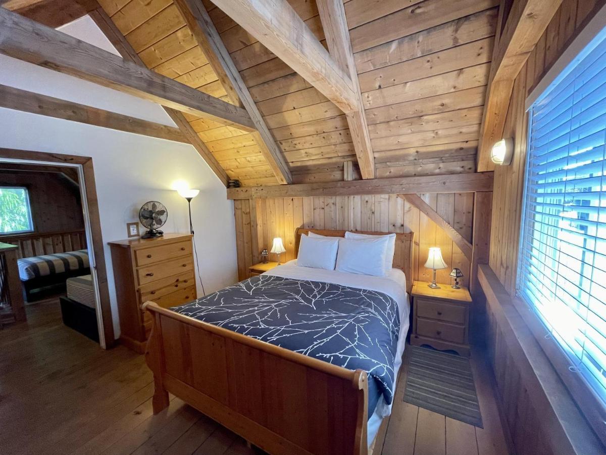 Waterfront Timber Frame Cottage! Уклуелет Екстериор снимка