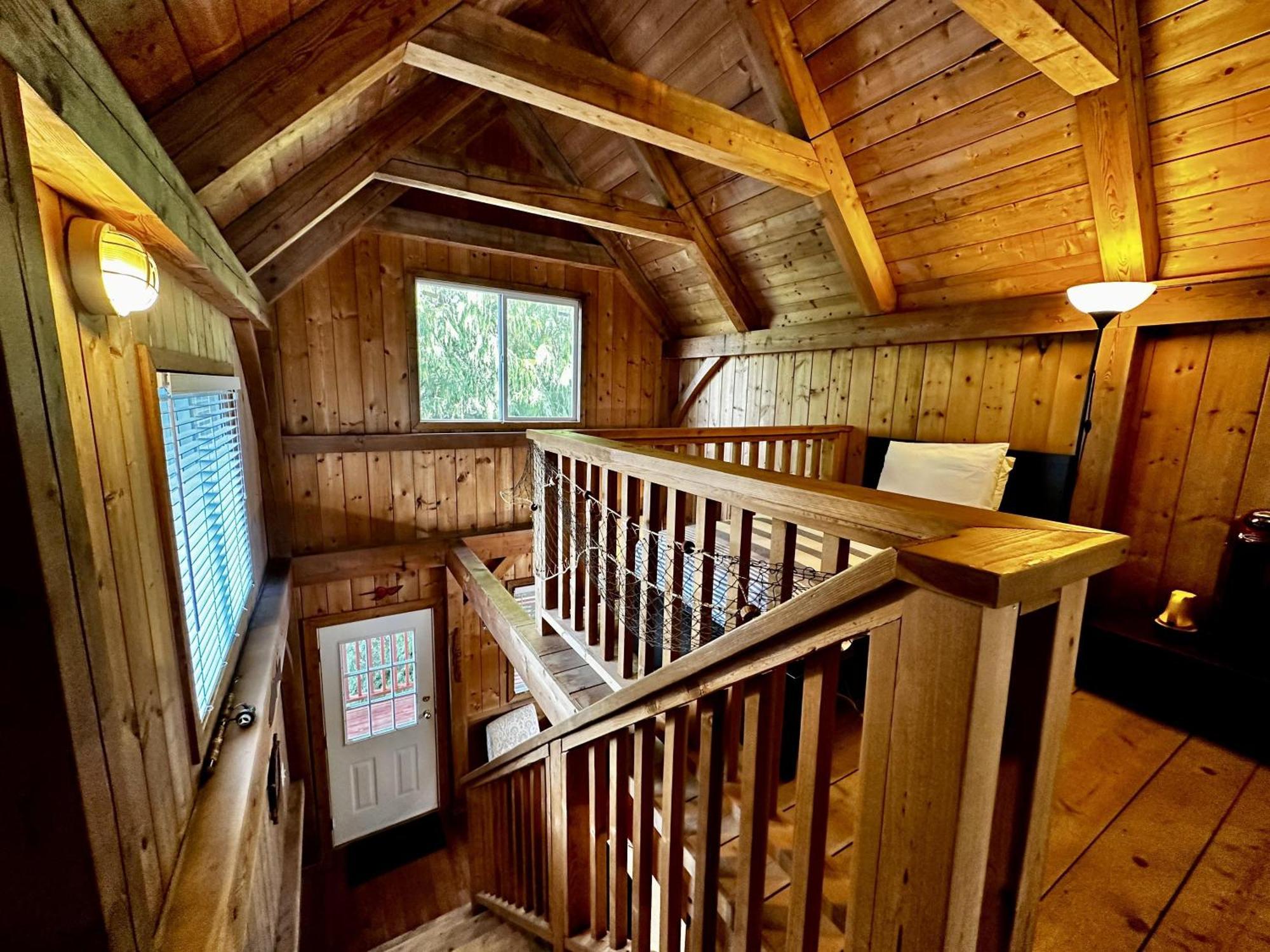 Waterfront Timber Frame Cottage! Уклуелет Екстериор снимка