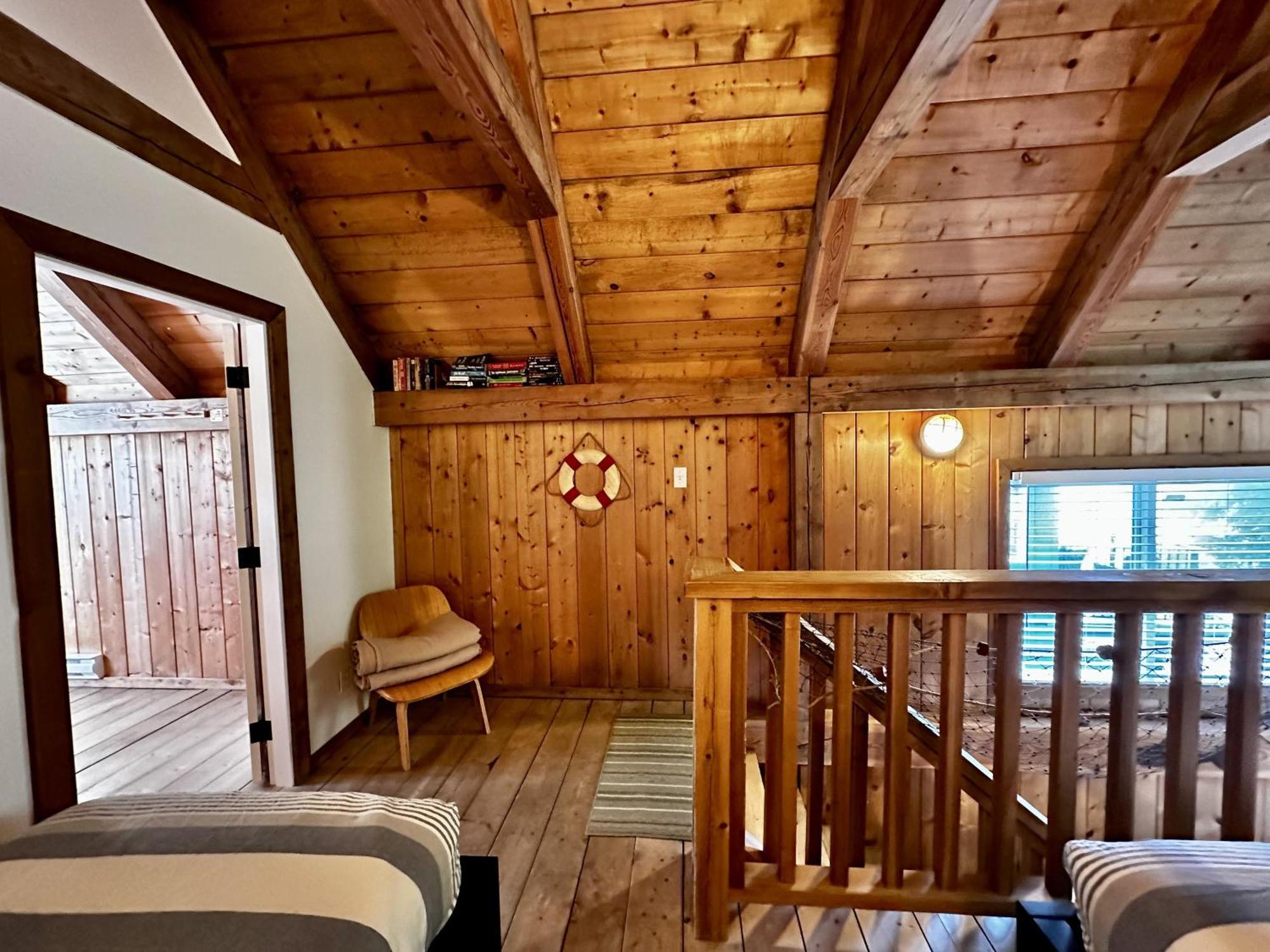 Waterfront Timber Frame Cottage! Уклуелет Екстериор снимка