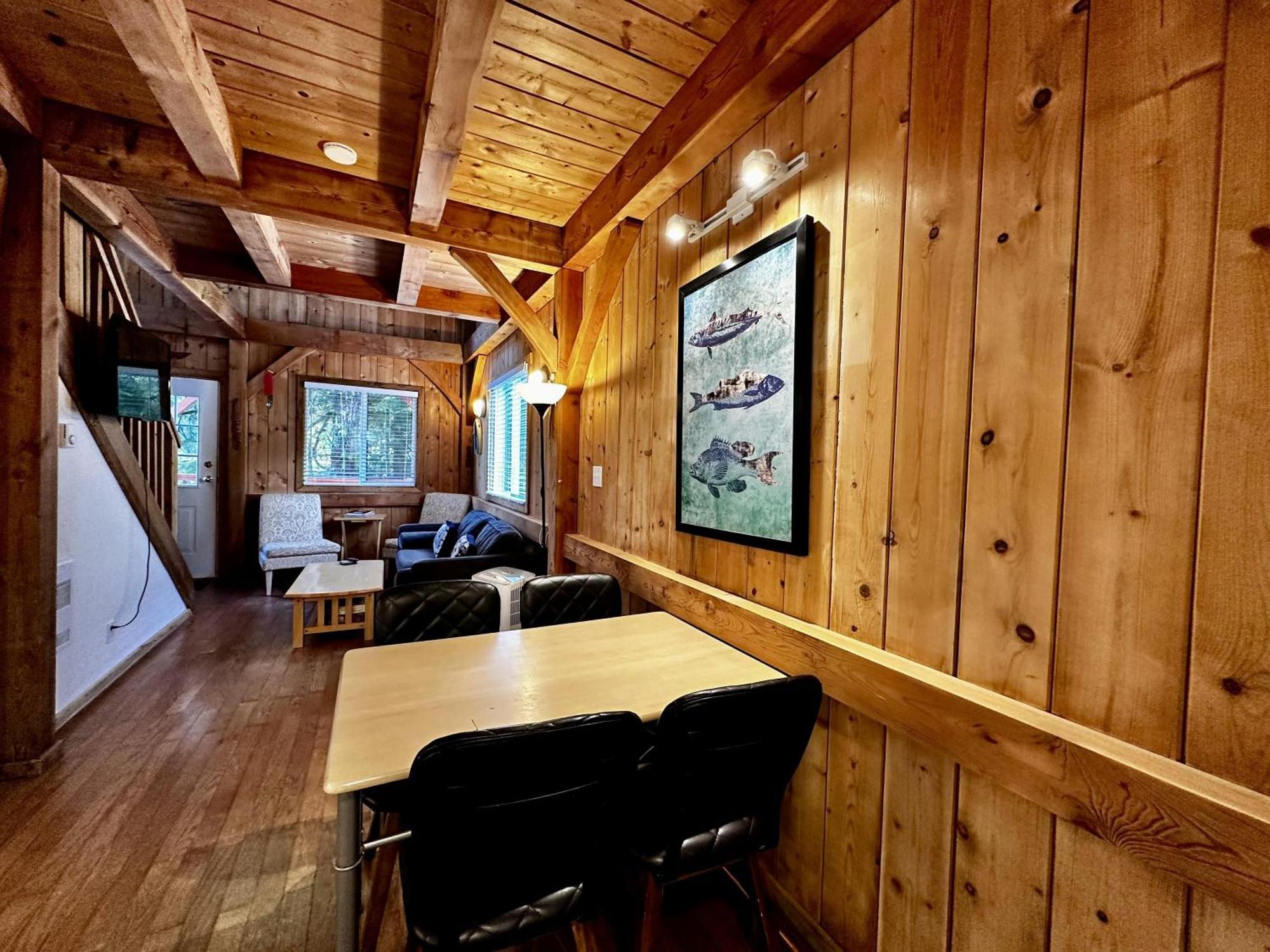 Waterfront Timber Frame Cottage! Уклуелет Екстериор снимка